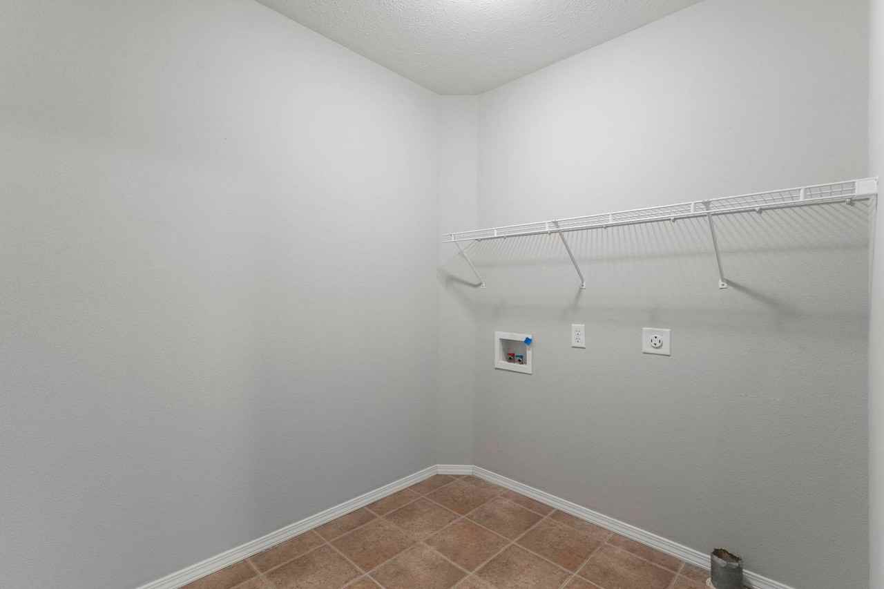 4011 N Thistle Dr - Photo 7 of 24