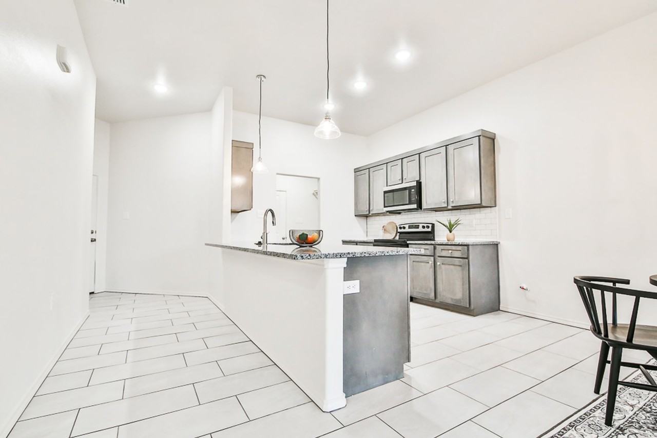 5846 Virginia Ave - Photo 4 of 17