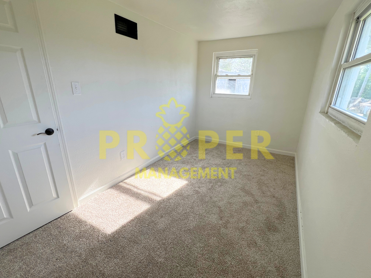 126 Bluecrest Ave - Photo 3 of 11