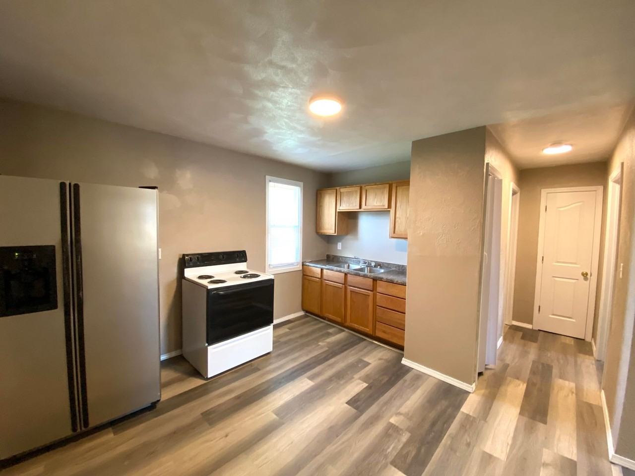 Pekin Place Apartments - Photo 5 of 14