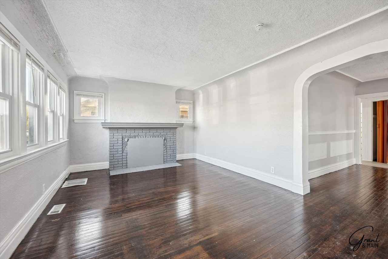 12650 Griggs St - Photo 5 of 35