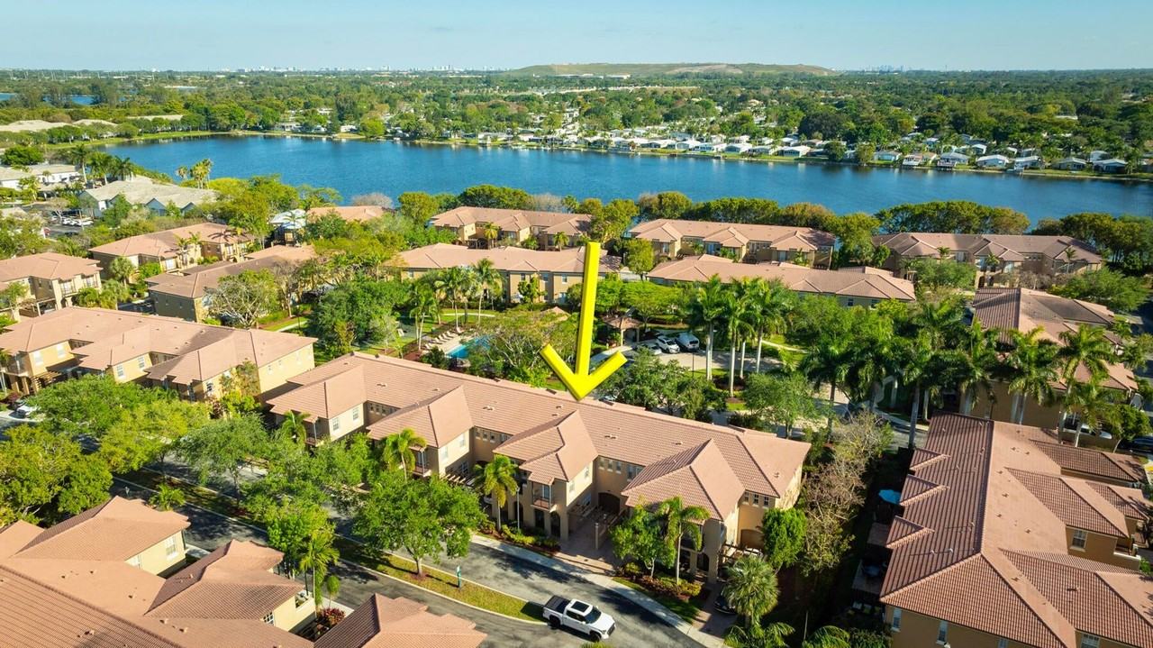 6964 Julia Gardens Dr - Photo 2 of 25