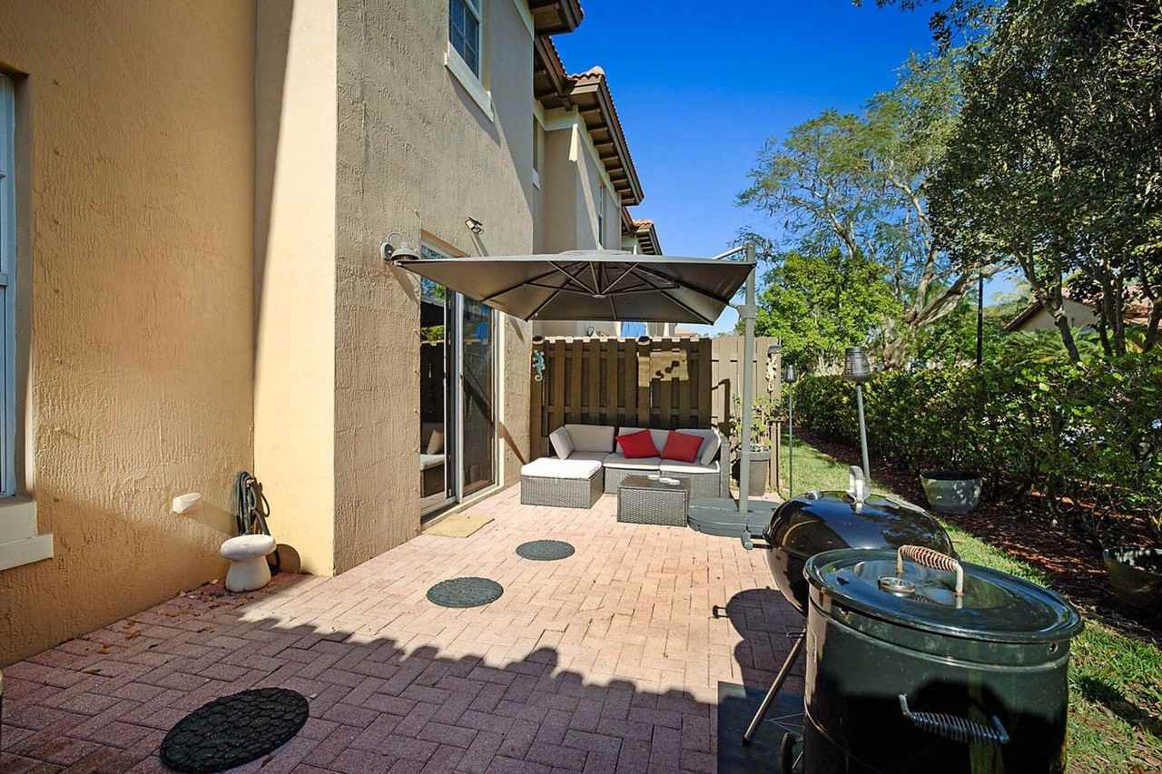 6964 Julia Gardens Dr - Photo 3 of 25