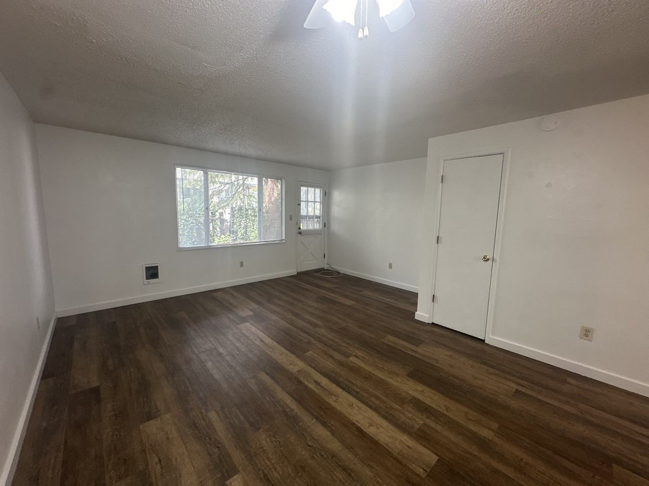 795 Park St #6 - Photo 5 of 20