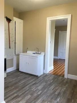 31 Walnut St #1 - Photo 5 of 6