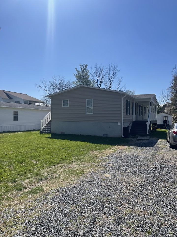 105 Mountain View Dr #NA - Photo 3 of 41