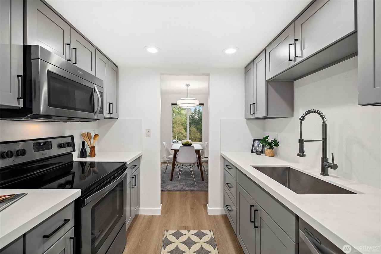 10401 Ne 32nd Pl #A202 - Photo 4 of 15