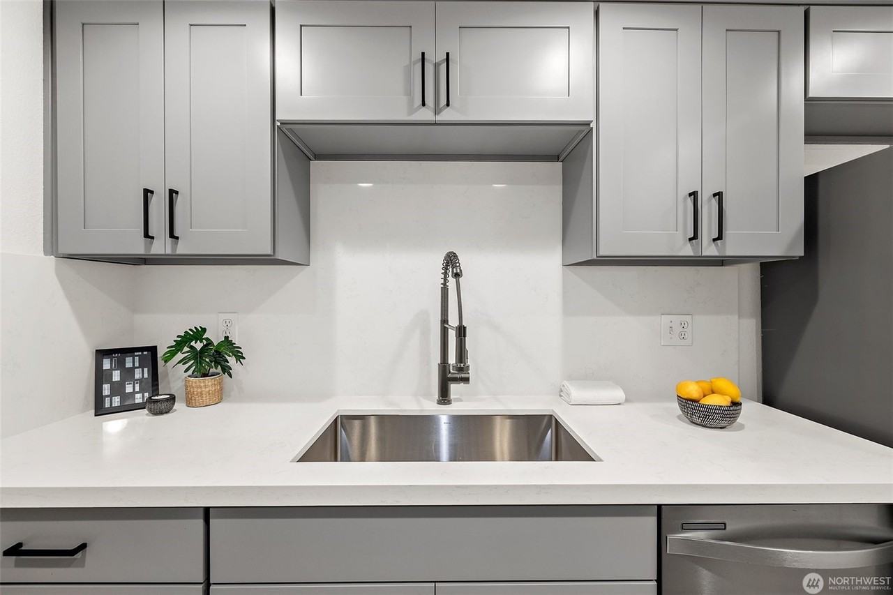 10401 Ne 32nd Pl #A202 - Photo 5 of 15