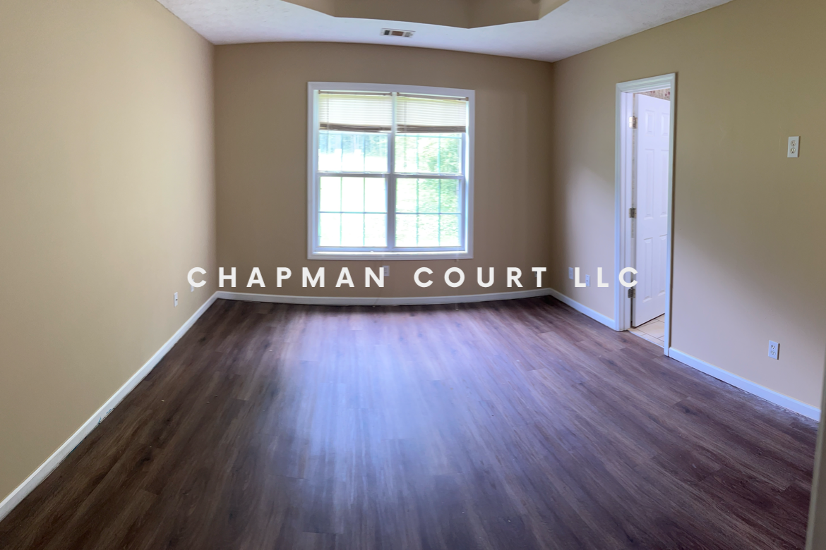 426 Hampton Green Dr #NA - Photo 7 of 14