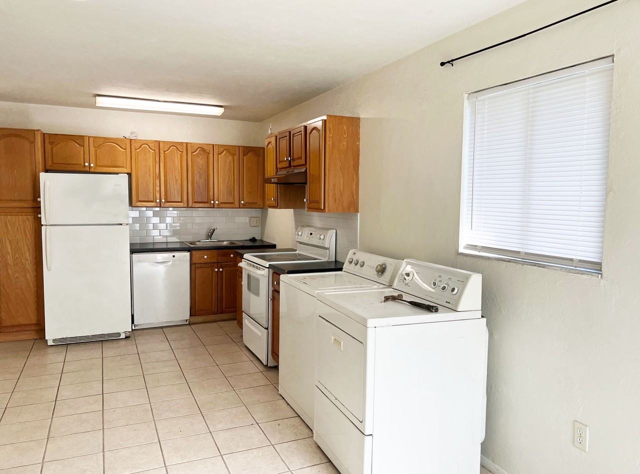 2041 Nw 34th Ave #NA - Photo 3 of 41