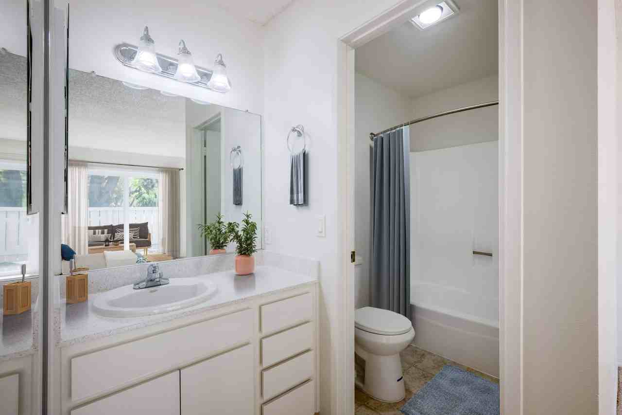 Oceanwood Apartments - Photo 7 of 33