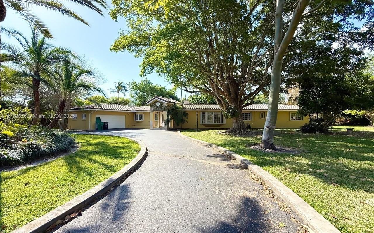 6282 Sw 133rd St - Photo 2 of 43