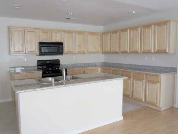 3042 Roadrunner Dr - Photo 2 of 13