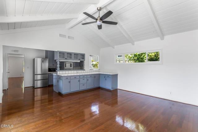 1338 Brixton Rd - Photo 3 of 8