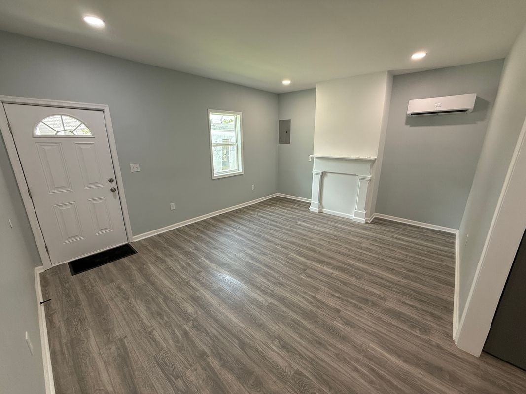 910 Rome St - Photo 6 of 17