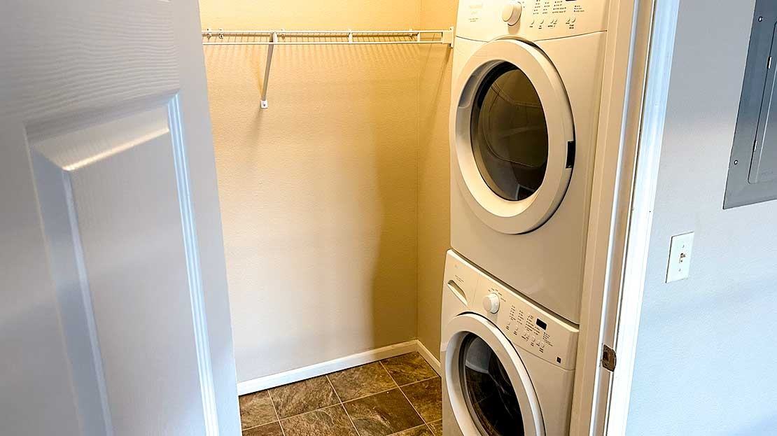 Falcon Heights Apartments - Photo 6 of 43