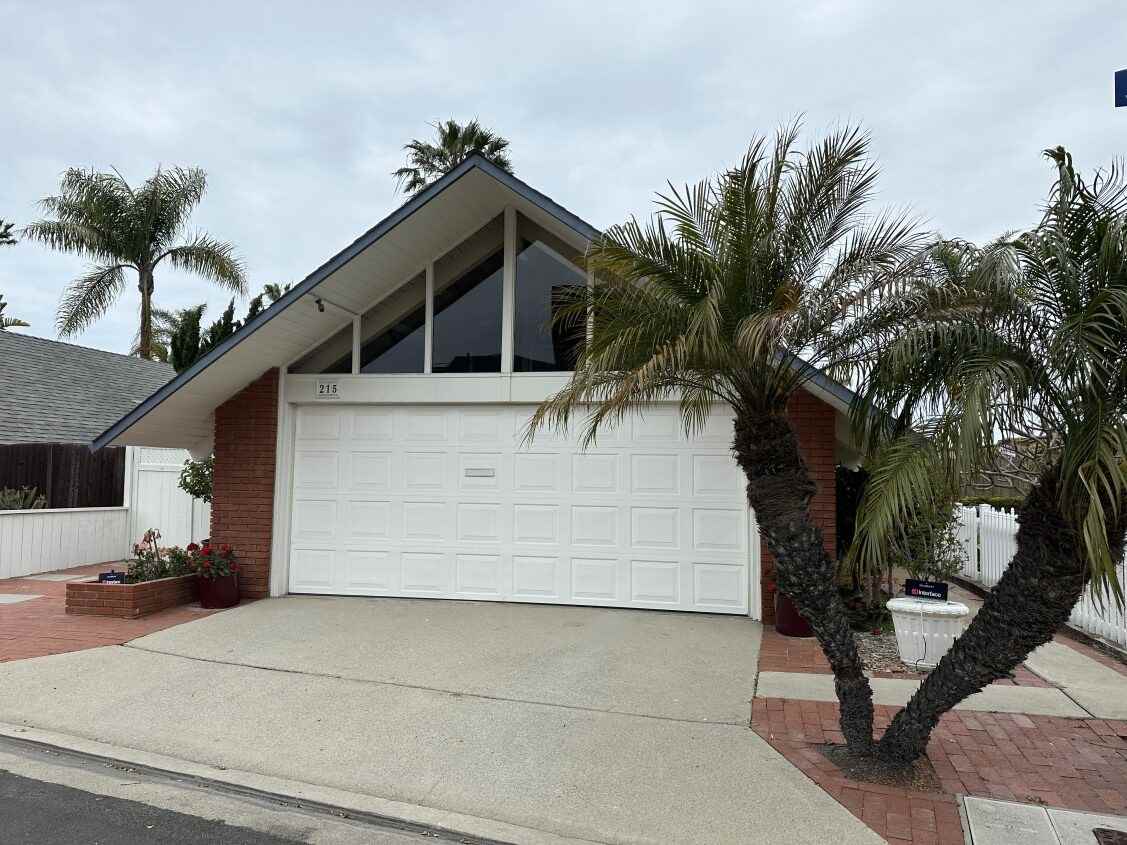 215 Jo Anne Place - Photo 3 of 35