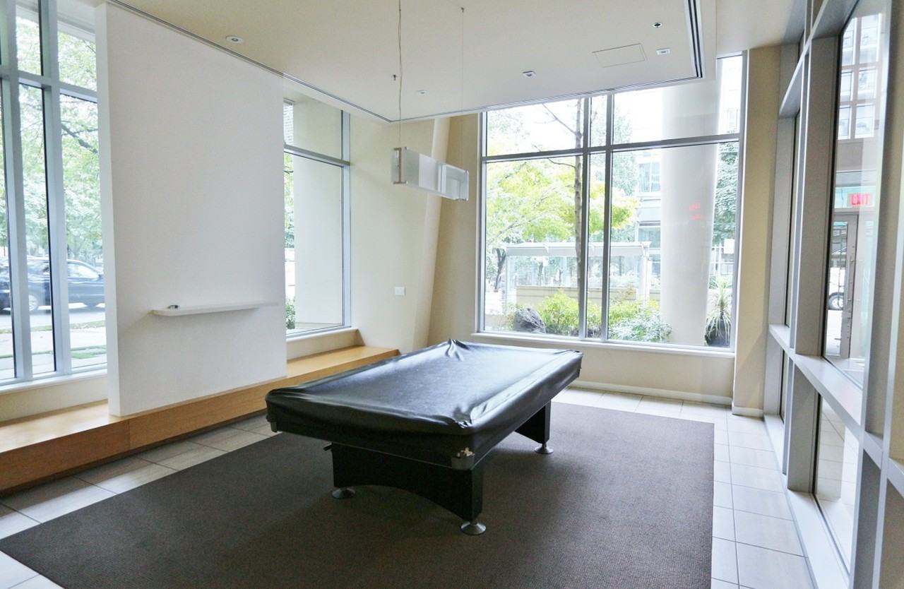 1001 Richards Street - Photo 3