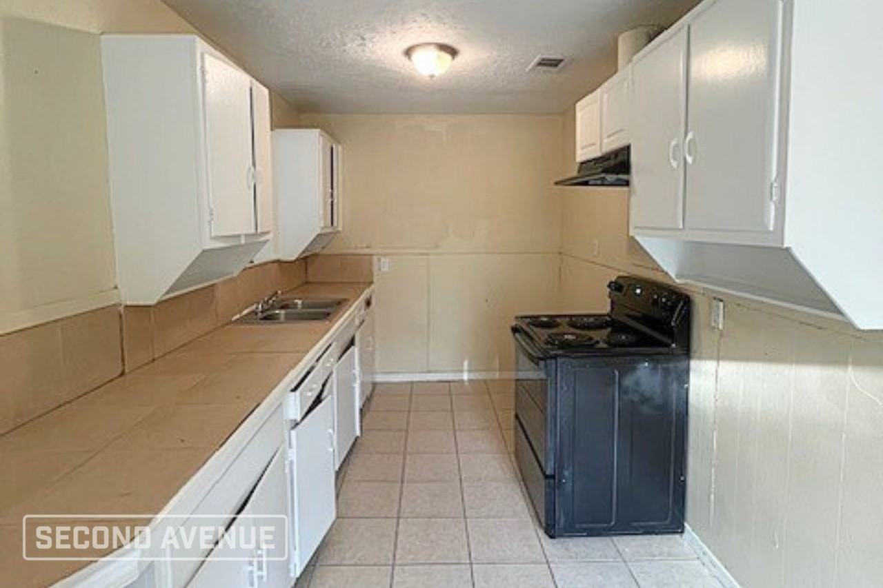 44 16th Avenue North - Photo 3 of 13