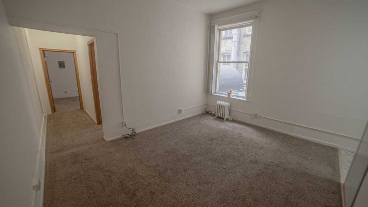 Gardner - Photo 4 of 27