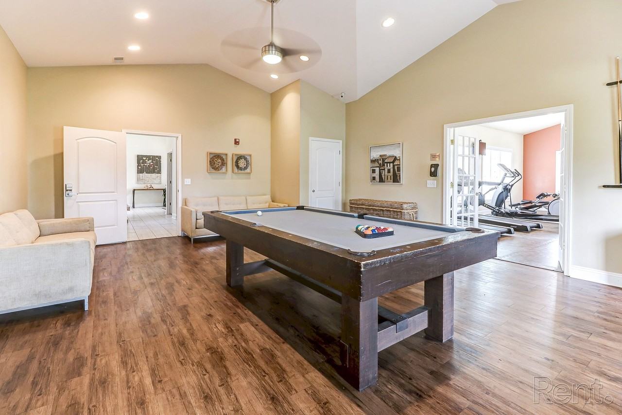 The Standard at White House - Photo 6 of 38