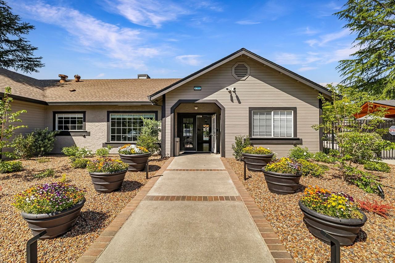 Amanda Place Apartments - Photo 3 of 50