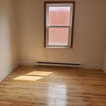 5120 Avenue Jeanne-d'Arc #4 - Photo 1 of 1