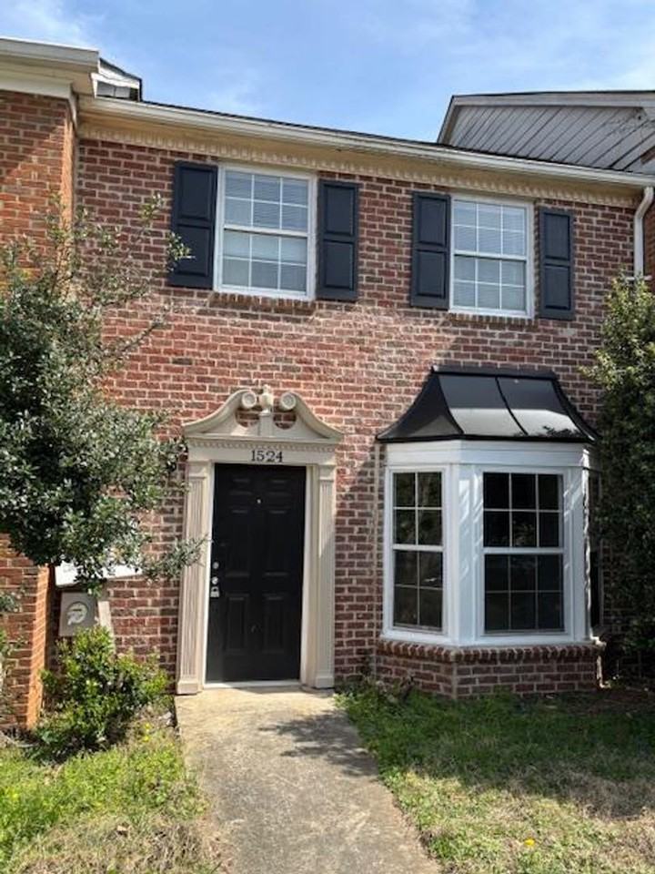 1524 Paces Ferry North Dr Se - Photo 2 of 50