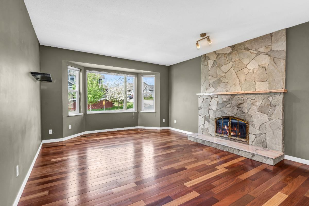 6810 197B Street - Photo 2 of 19