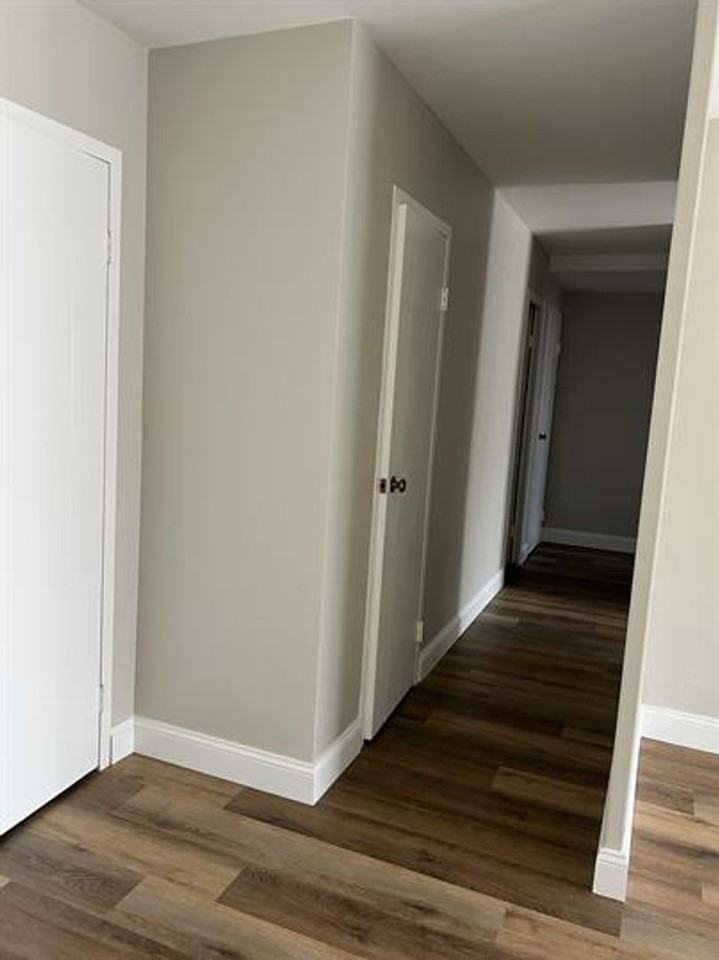 The Town House - Photo 3 of 26