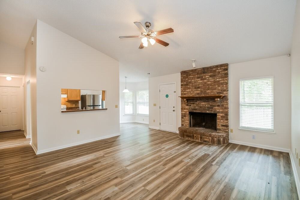 283 Springfield Ct - Photo 3 of 16