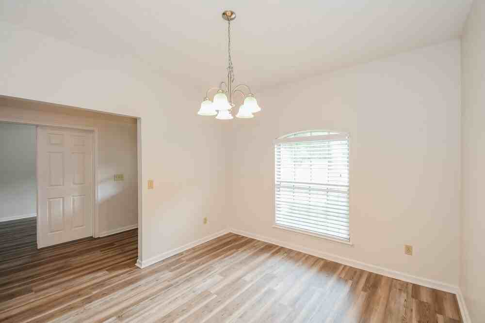 283 Springfield Ct - Photo 5 of 16