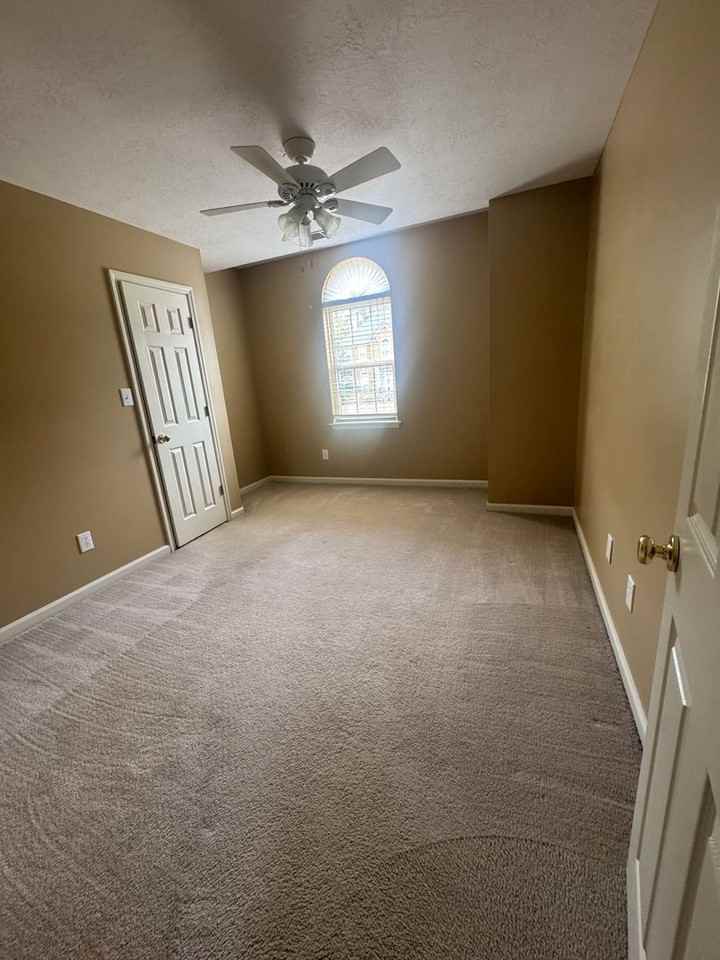 411 Bakers Ferry Trl - Photo 5 of 17