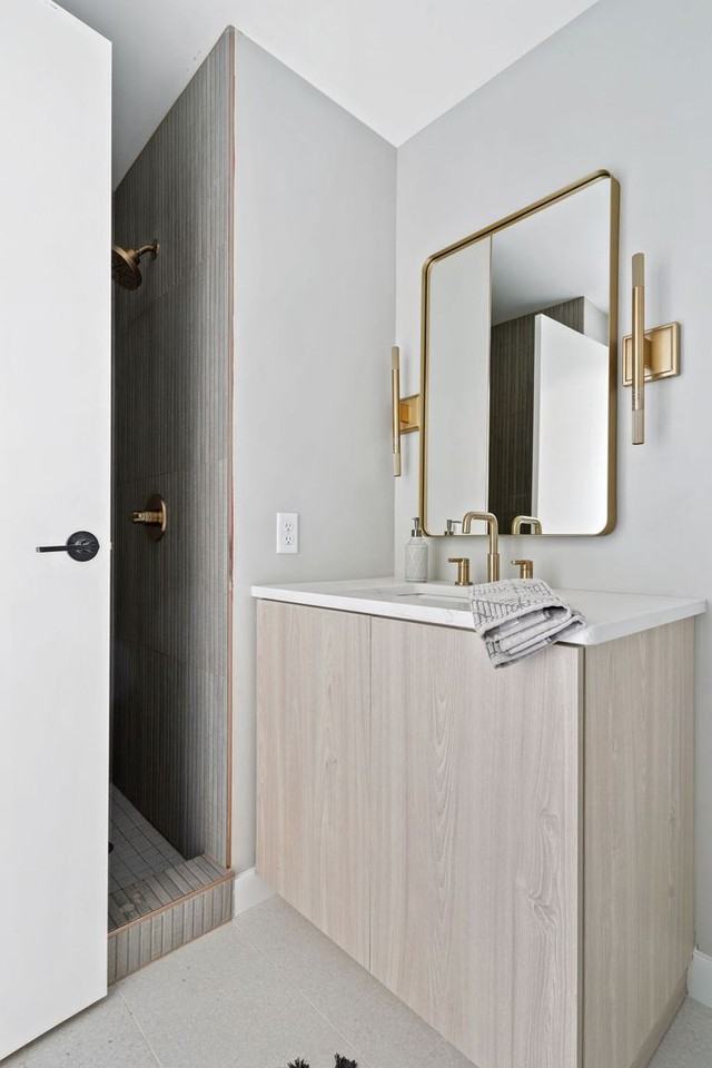 Welcome to The Burton! This beautifully renovated former meeting house is located at the foot of Presidents' Circle. - Photo 3 of 22