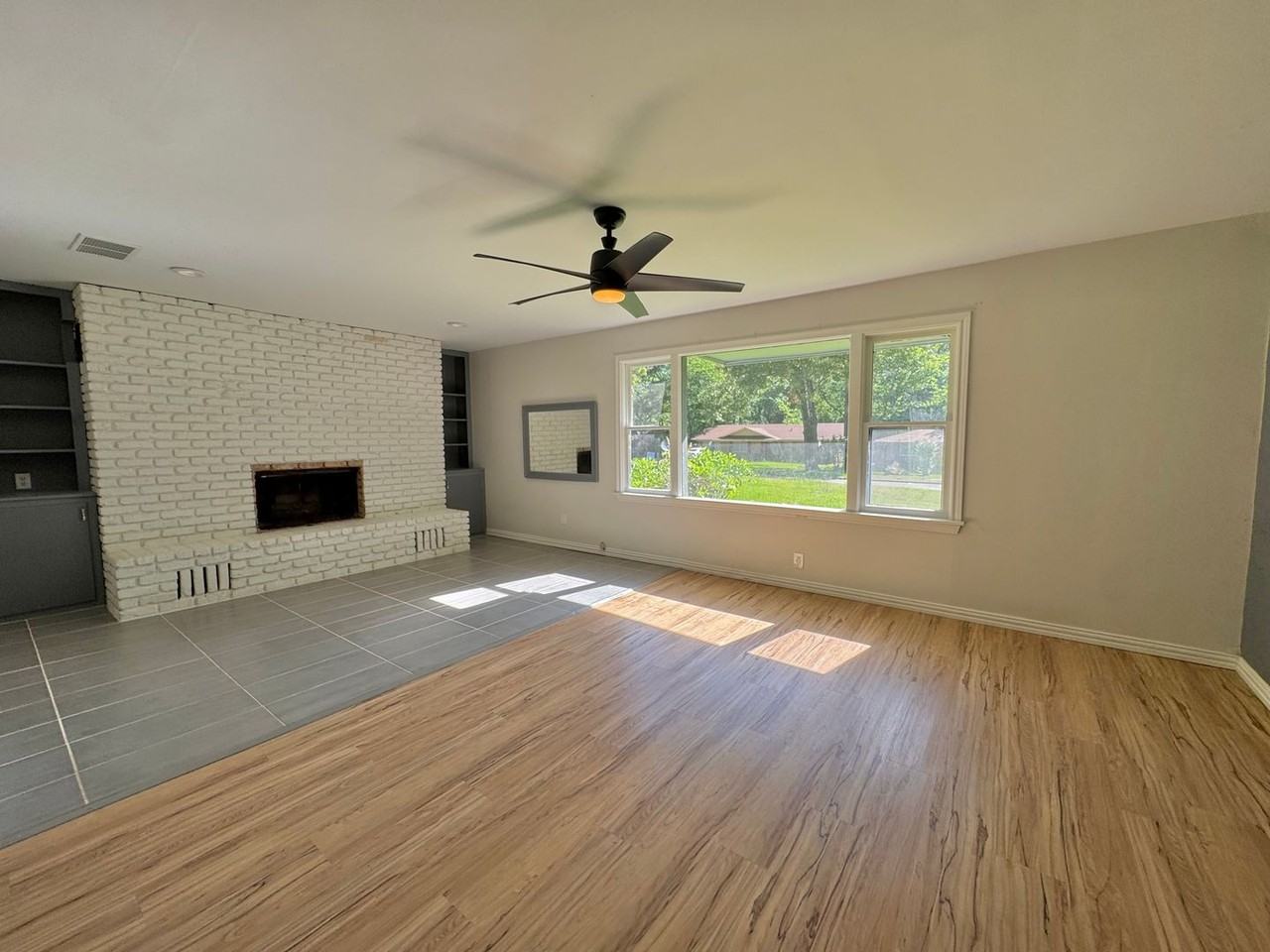 3901 Wood St - Photo 3 of 20