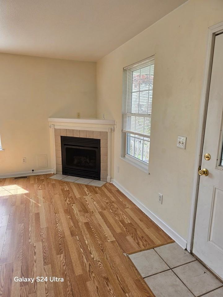 722 Connor St - Photo 2 of 9