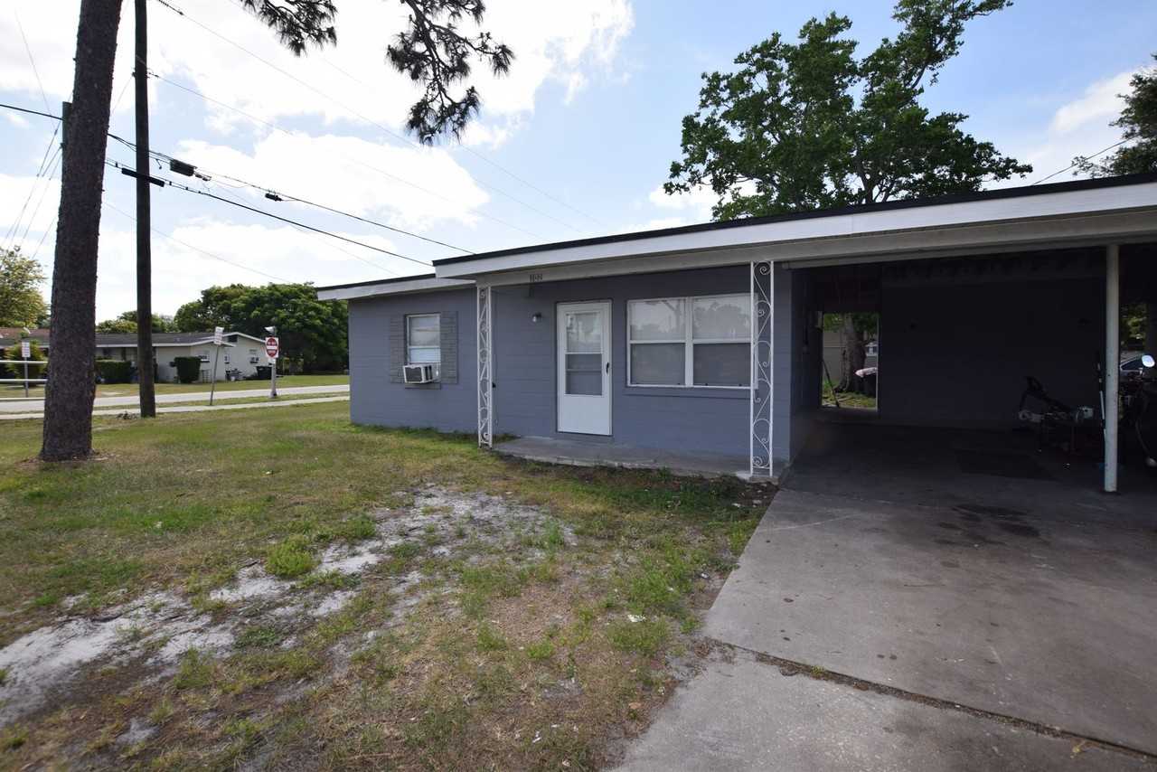 102 W Lancaster Rd - Photo 2 of 21