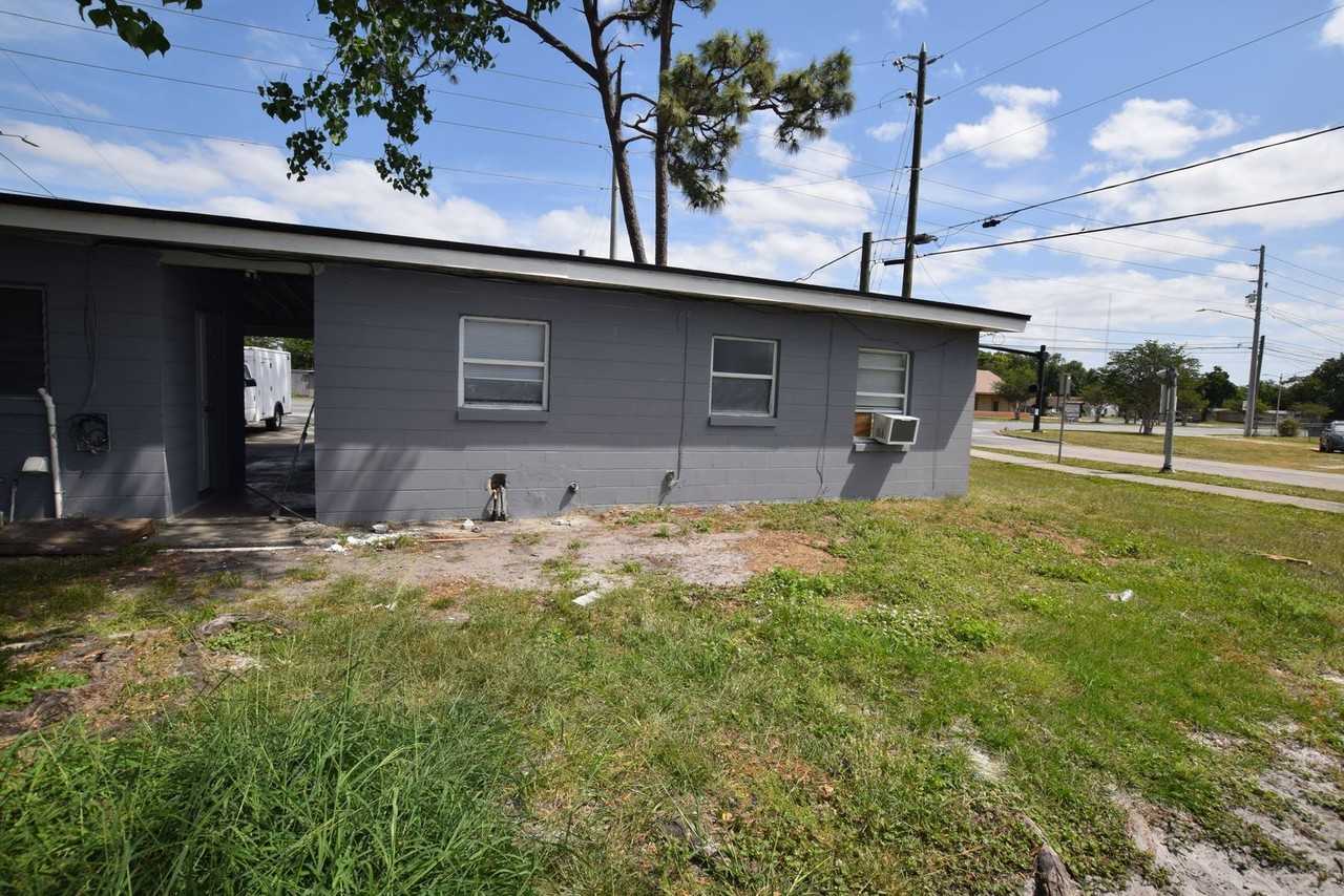 102 W Lancaster Rd - Photo 4 of 21