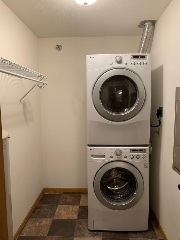 West Salem Plaza - Residential - Photo 4 of 37