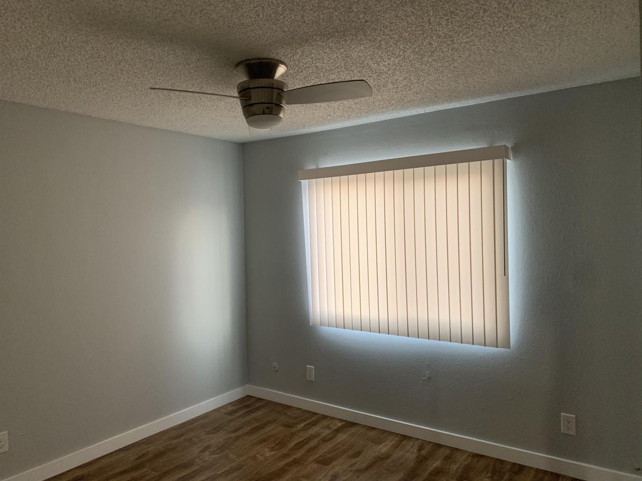 1243 Fedora St - Photo 5 of 16