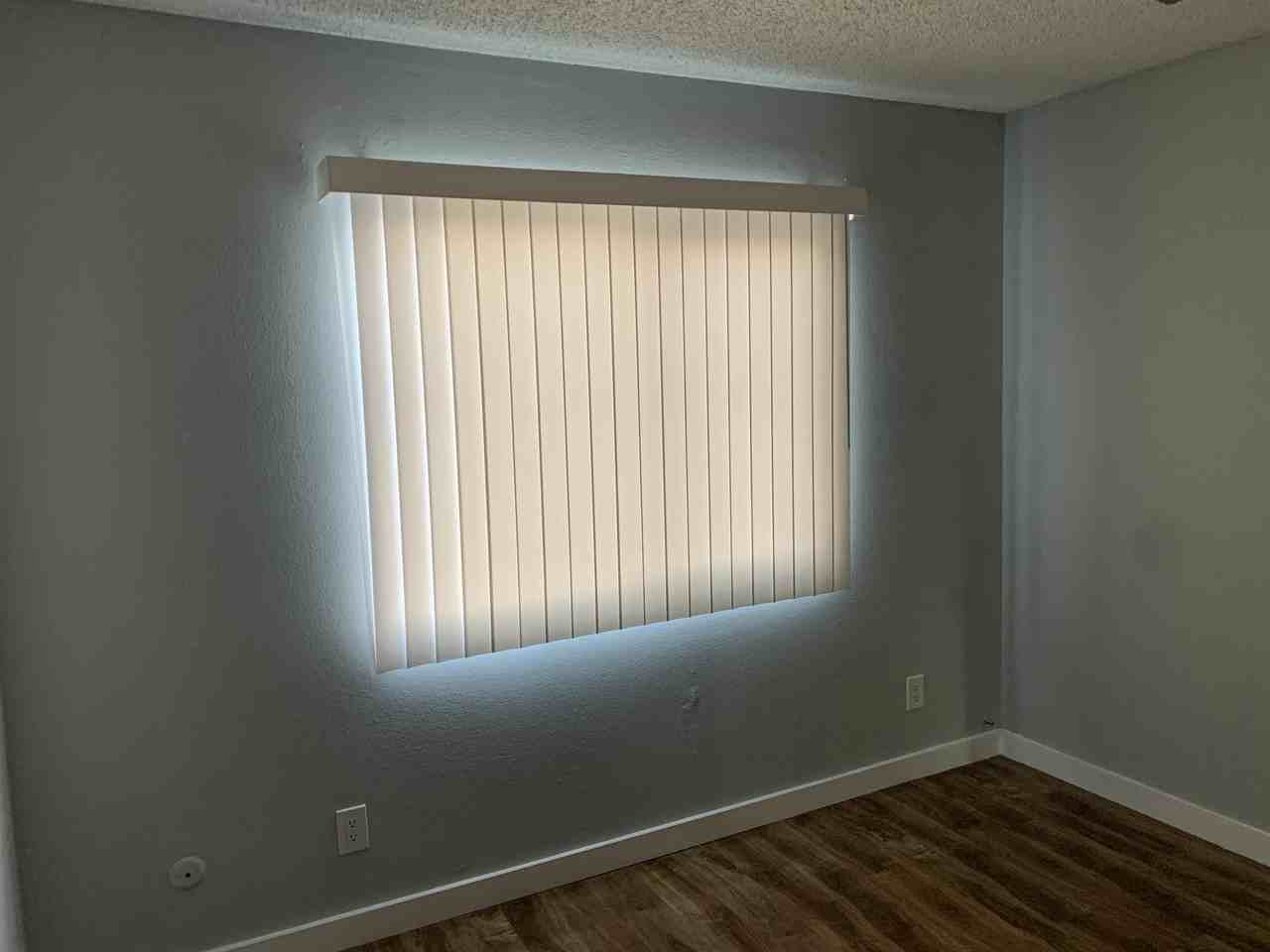 1243 Fedora St - Photo 6 of 16