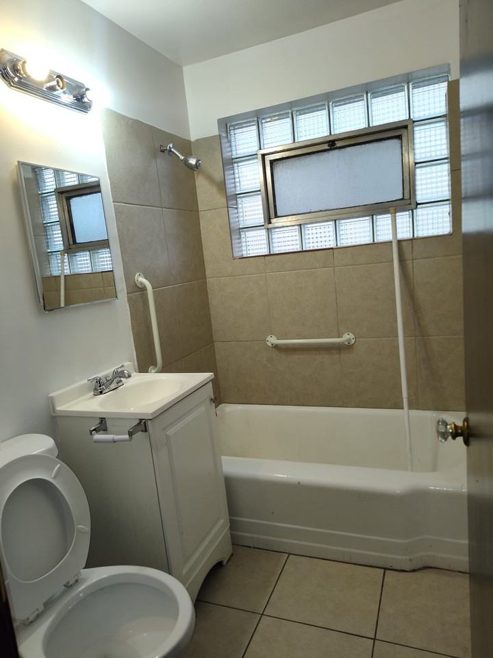 7957-59 S Wood St - Photo 4 of 5