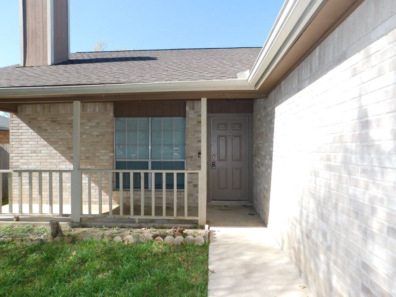 9006 Roquefort - Photo 2 of 26