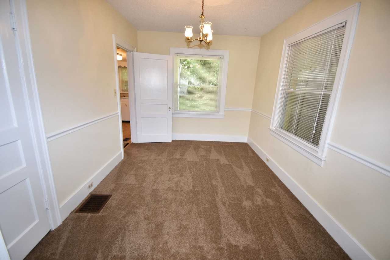 108 Rudolph Dr - Photo 4 of 17