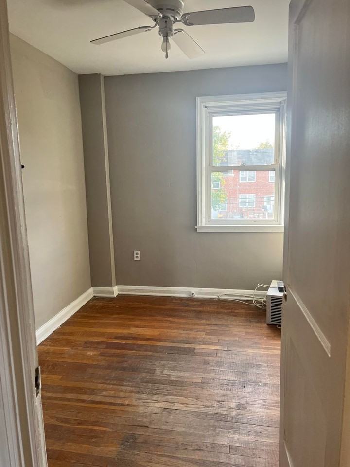 1419 Gittings Ave - Photo 2 of 11