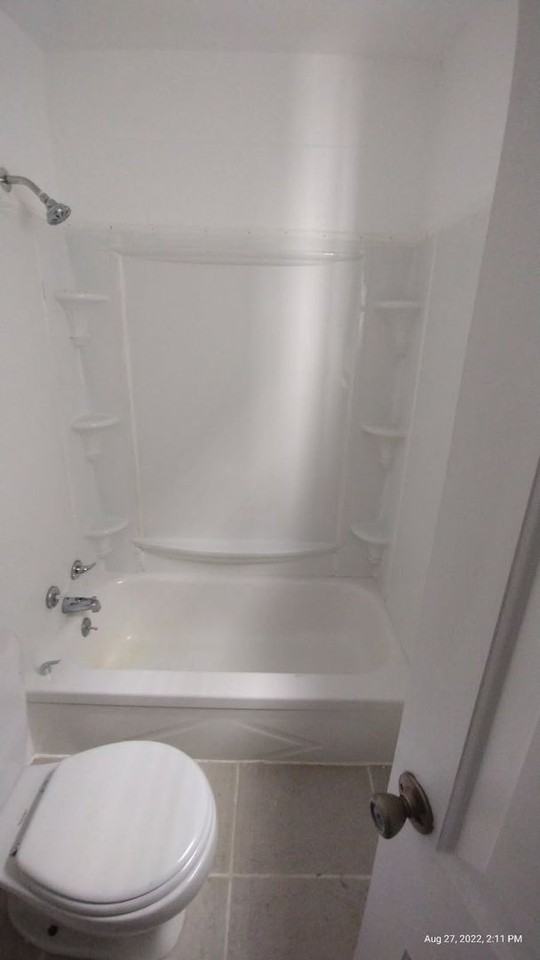 815 Southern Ave - Photo 7 of 19