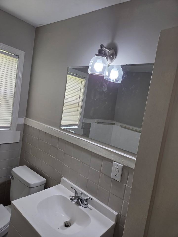 1572 Harrison St - Photo 7 of 11