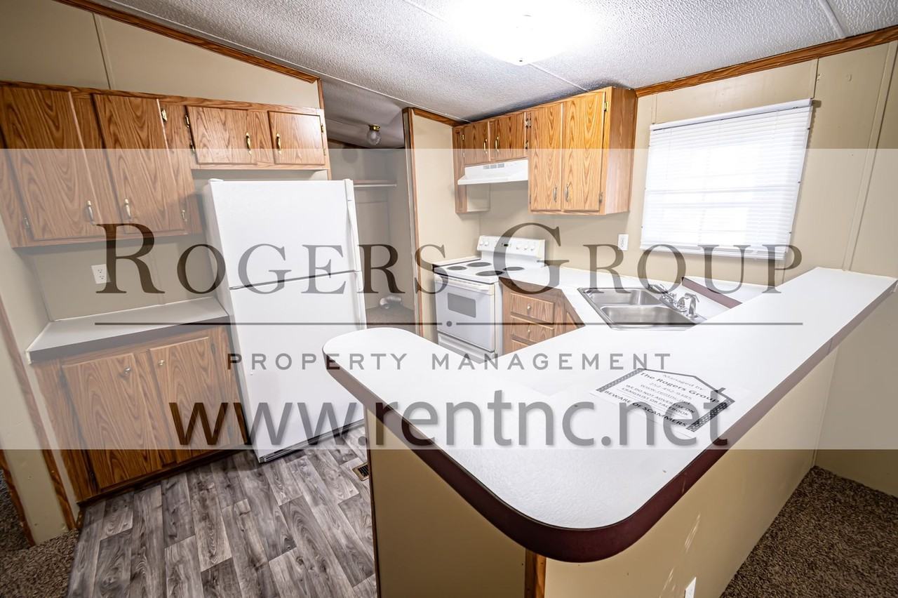 505 Tower Ln - Photo 2 of 11