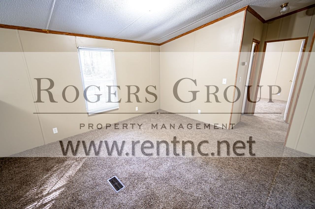 505 Tower Ln - Photo 5 of 11