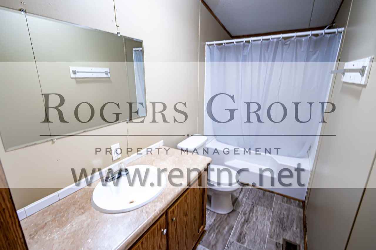 505 Tower Ln - Photo 6 of 11